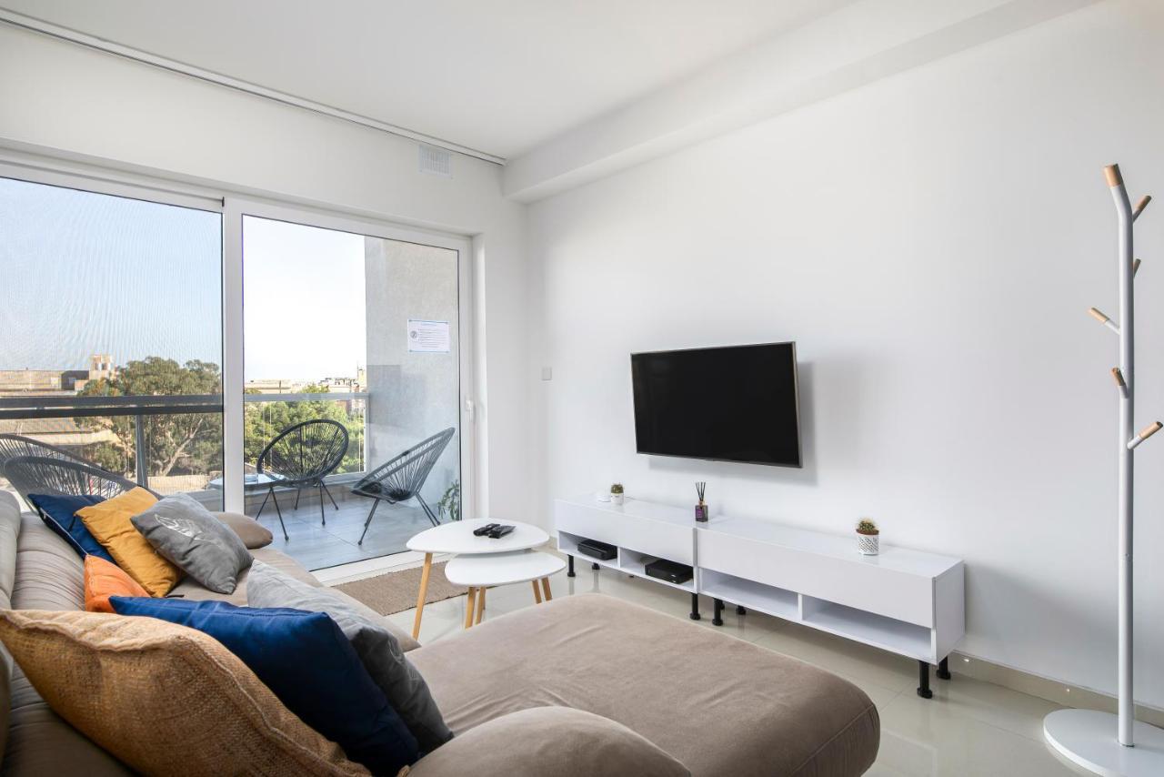 Spacious, Modern & Cosy 2 Bedroom 2 Bathroom Apartment - St. Julians San Ġiljan Exterior foto