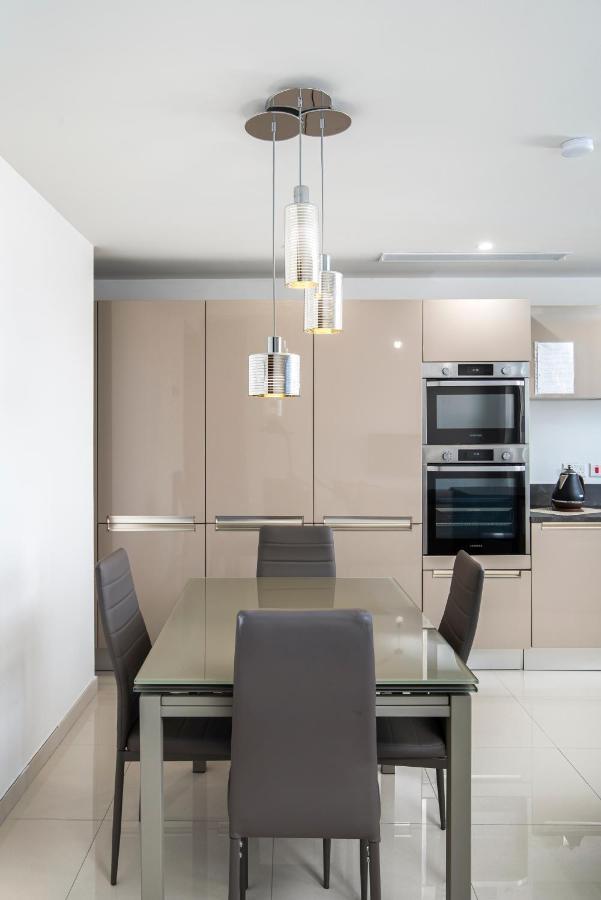 Spacious, Modern & Cosy 2 Bedroom 2 Bathroom Apartment - St. Julians San Ġiljan Exterior foto